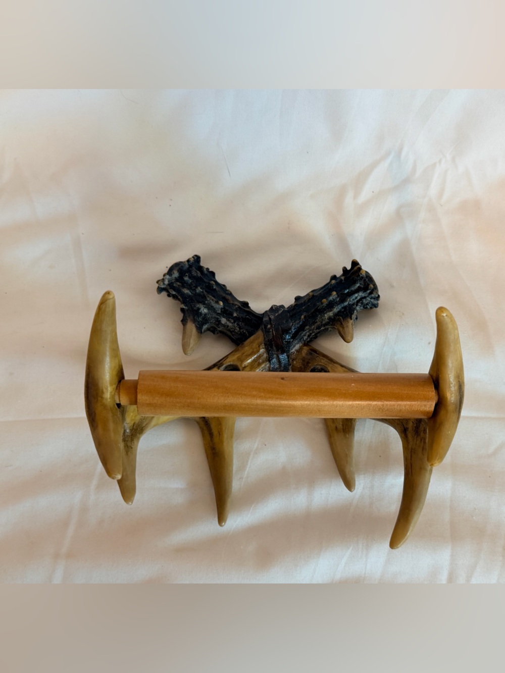 River's Edge Deer Antler Wall Mount Toilet Paper Holder